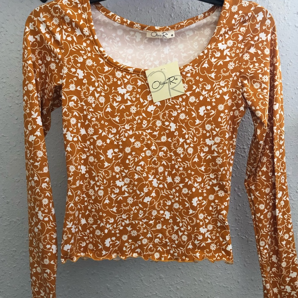 Long sleeved floral top